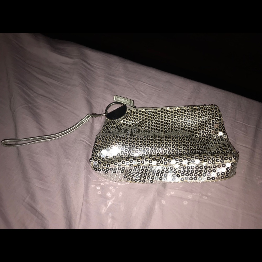 Girls Claire’s wristlet